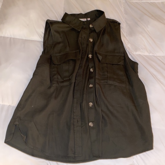 Forest Green Lightweight Vest - Picture 2 of 4